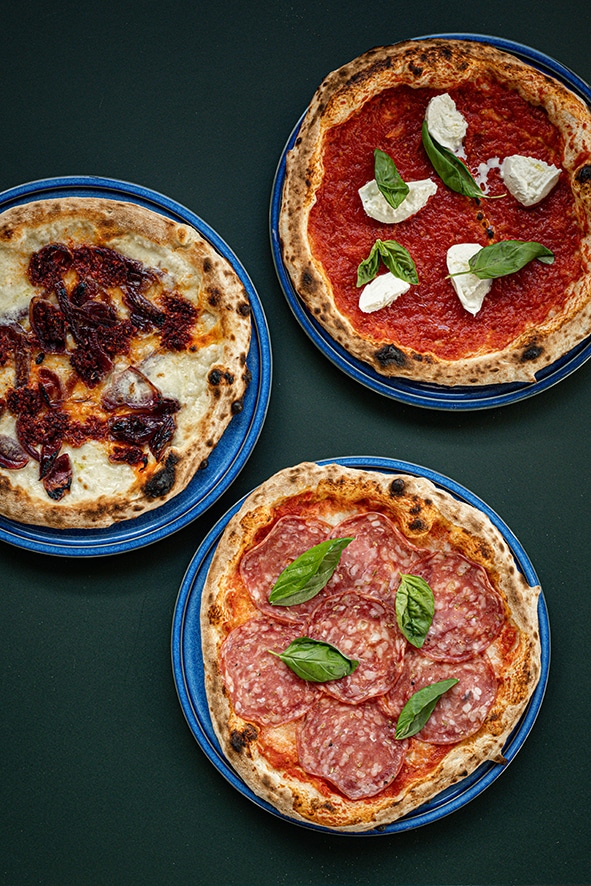 Verschiedene Pizzas im Restaurant 